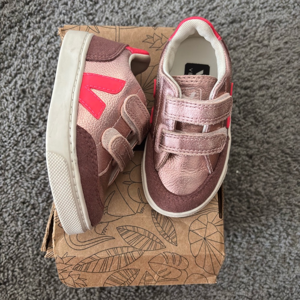 Veja Kids Sneakers in Pink and Brown